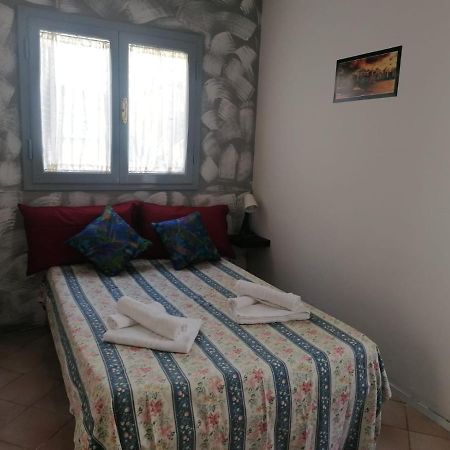 La Casina Giramondo Di Ele Viareggio Exteriör bild